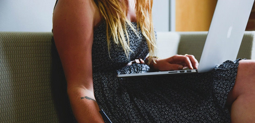 Vestimentatia de vara la birou